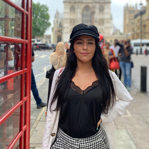 Meet your Posher, Teresa - Picture 1 of 2